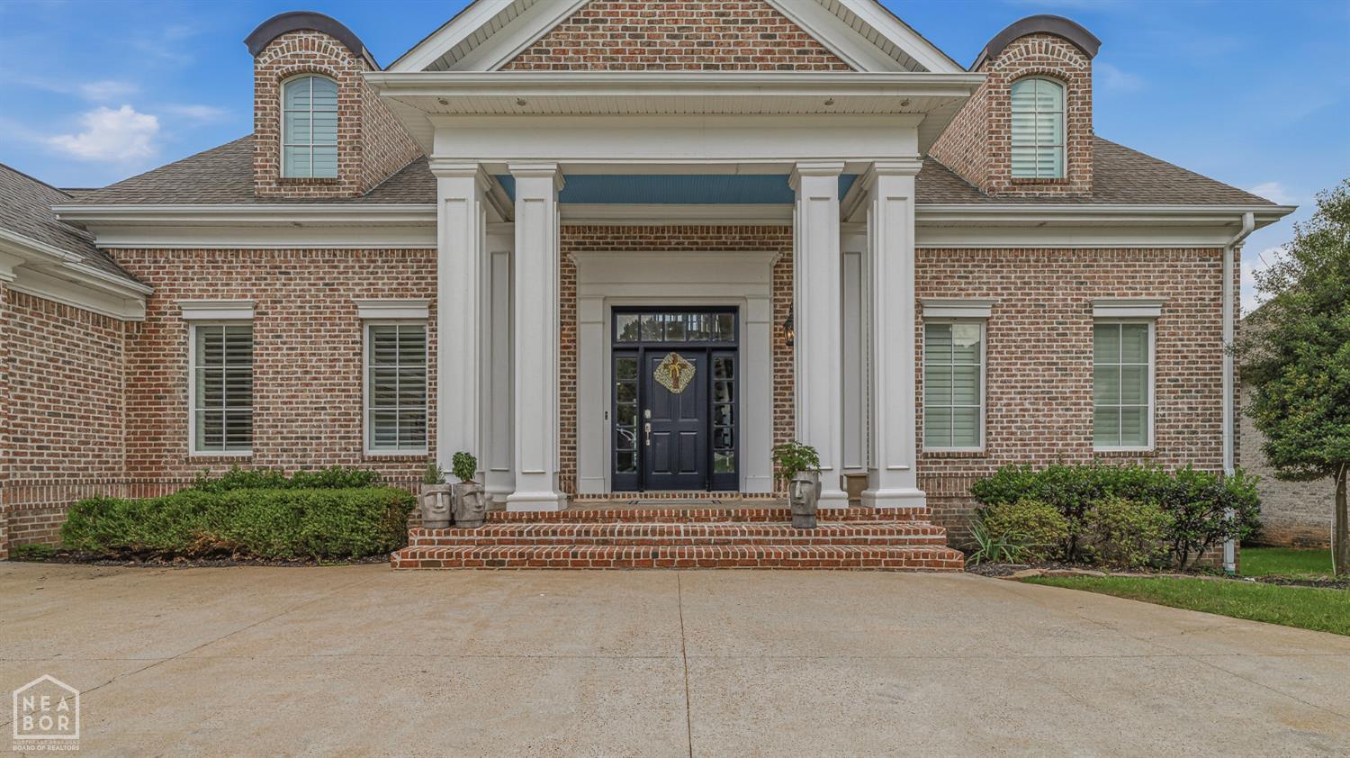 3729 Riviera Dr — photo