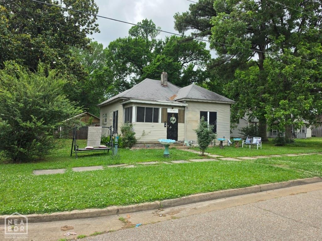 1003 Terry Street — photo