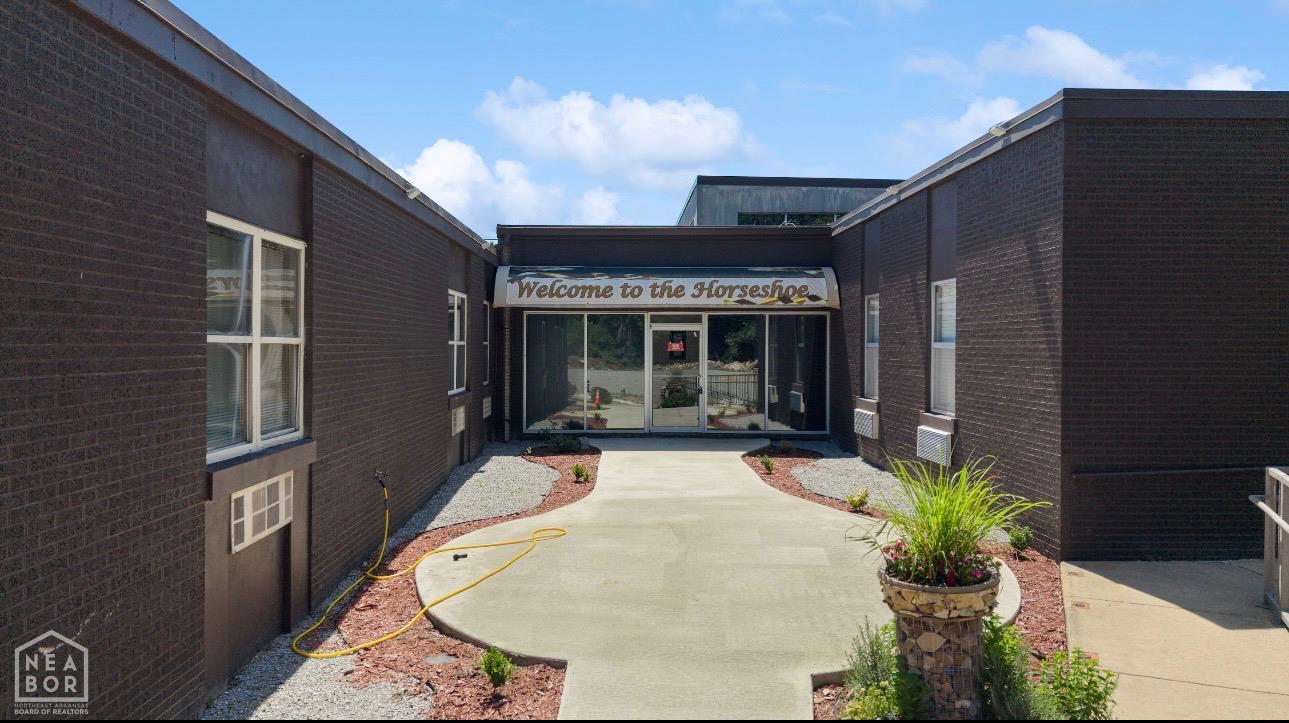 1405 Hospital Drive — photo