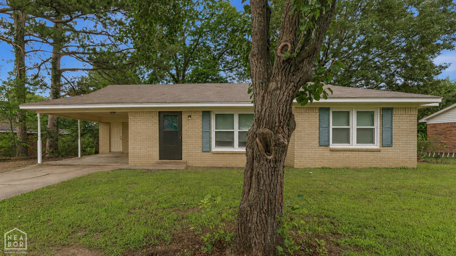 1721 Westwood Drive — photo