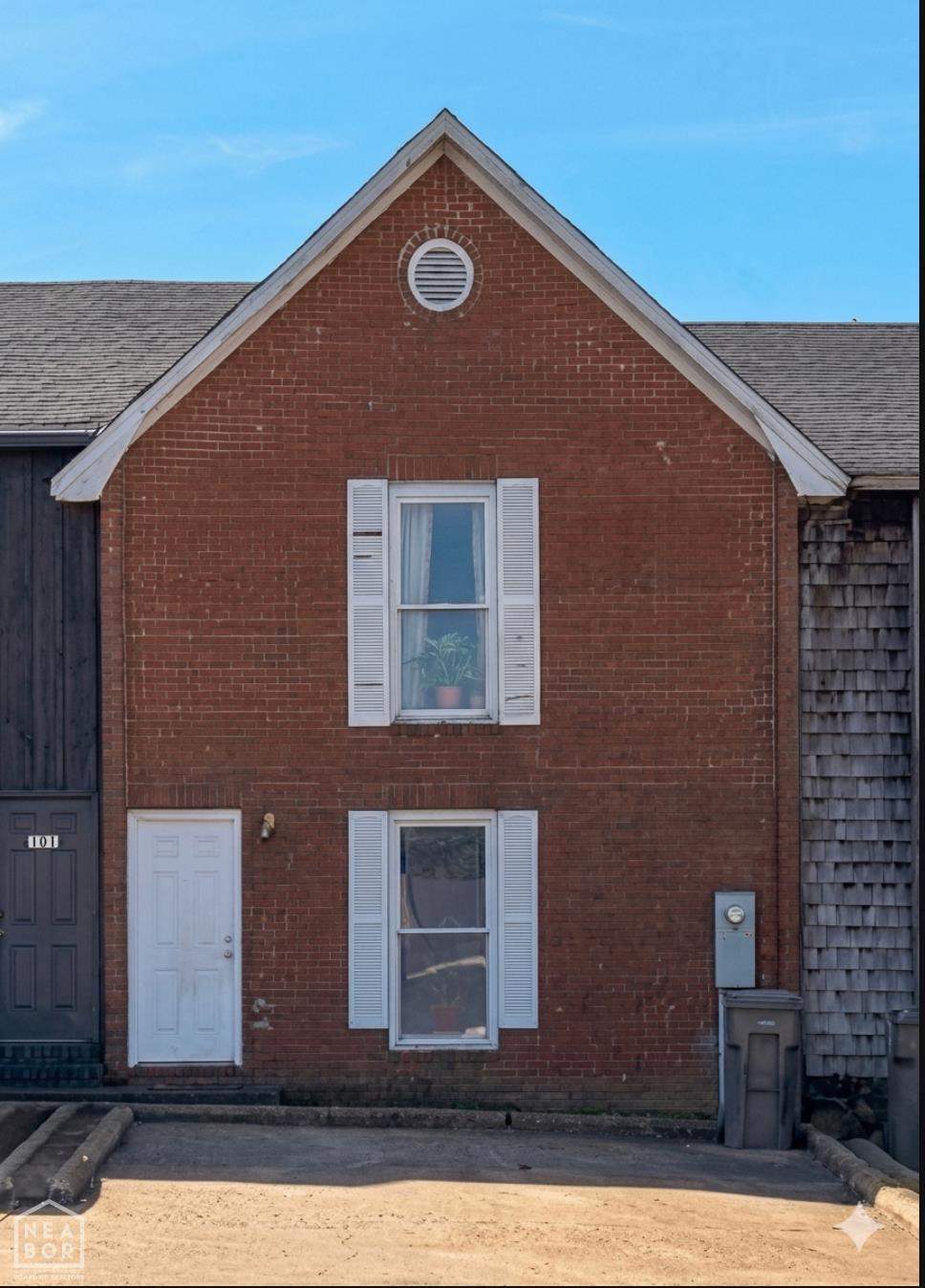 1807 Cedar Heights — photo