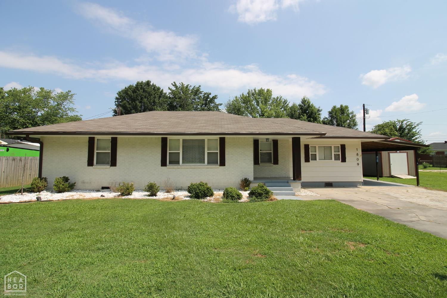 1809 Woodland Drive — photo