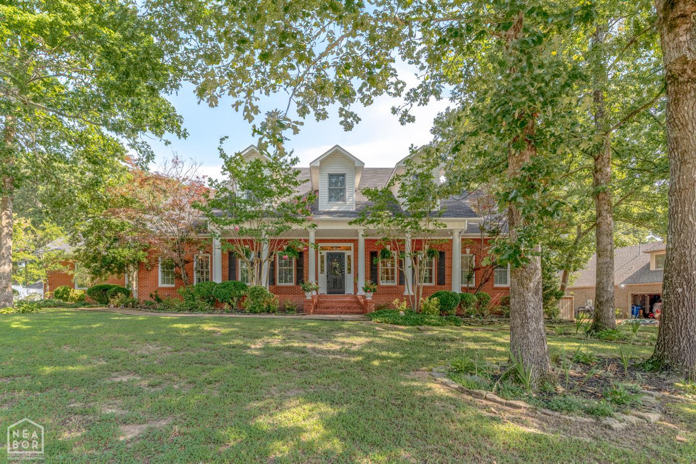 2114 Spring Hollow Dr — photo