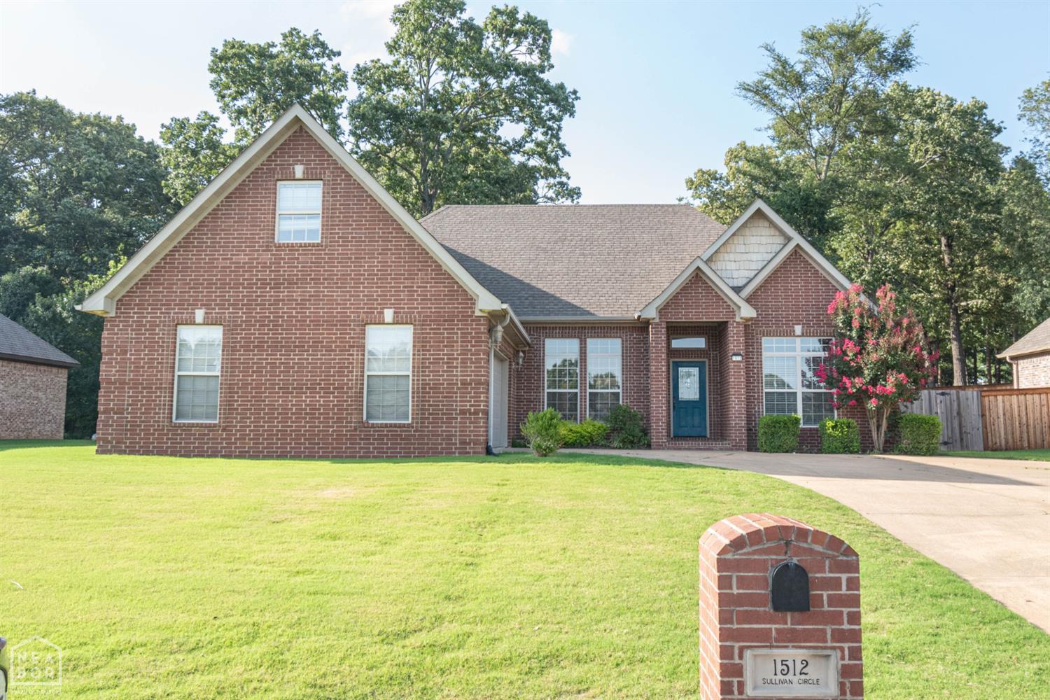 1512 Sullivan Circle — photo