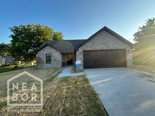 122 Redwood Drive — photo