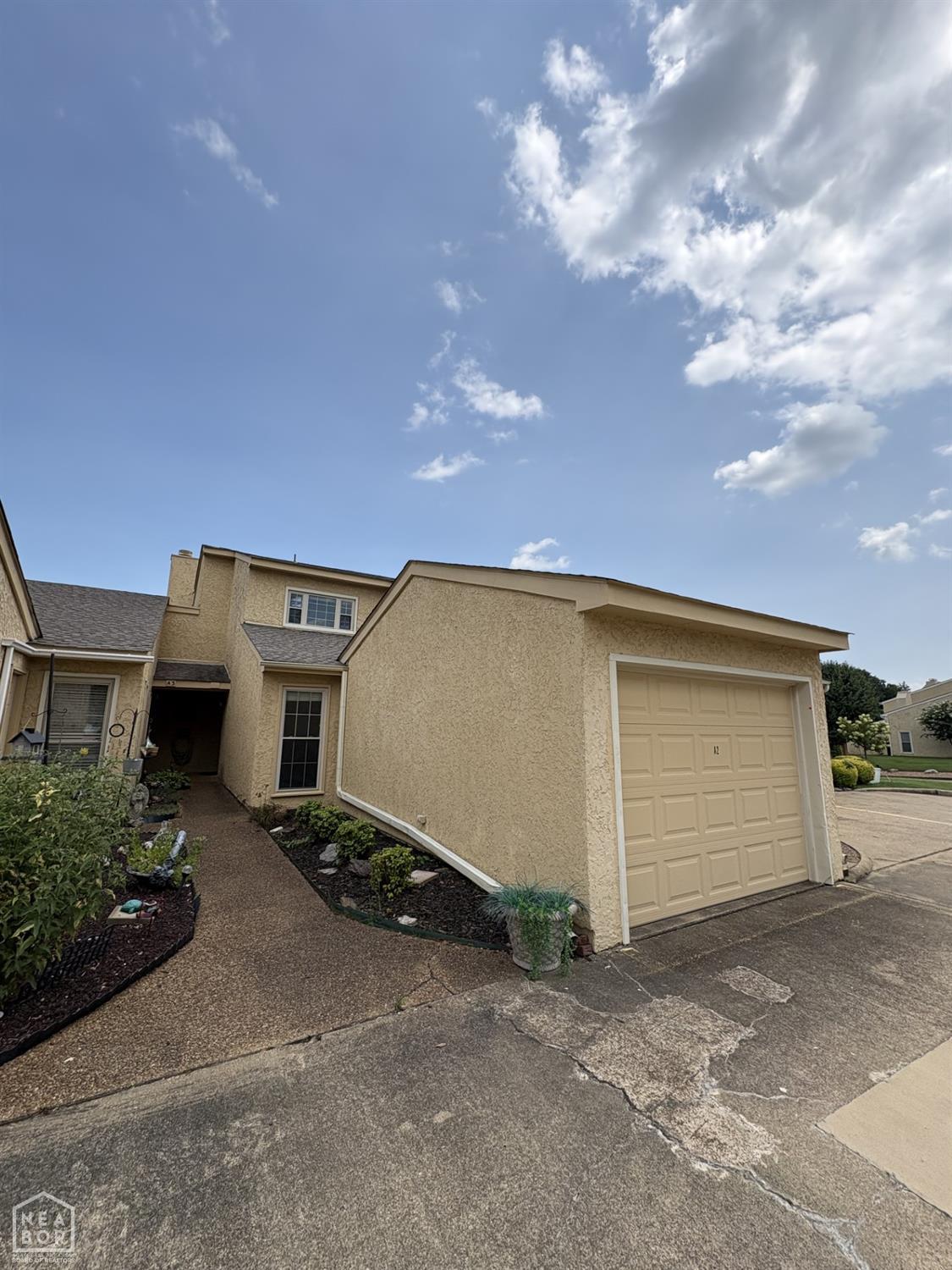 2101 Windwood Circle — photo