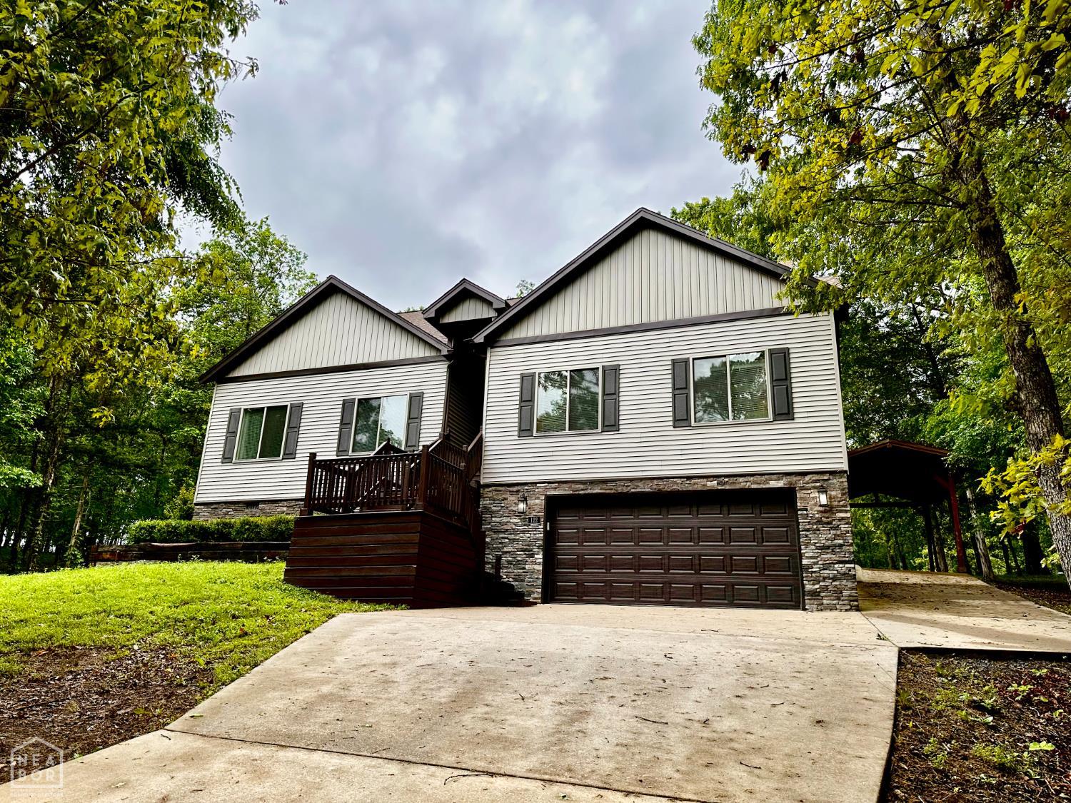 122 Crest Drive — photo