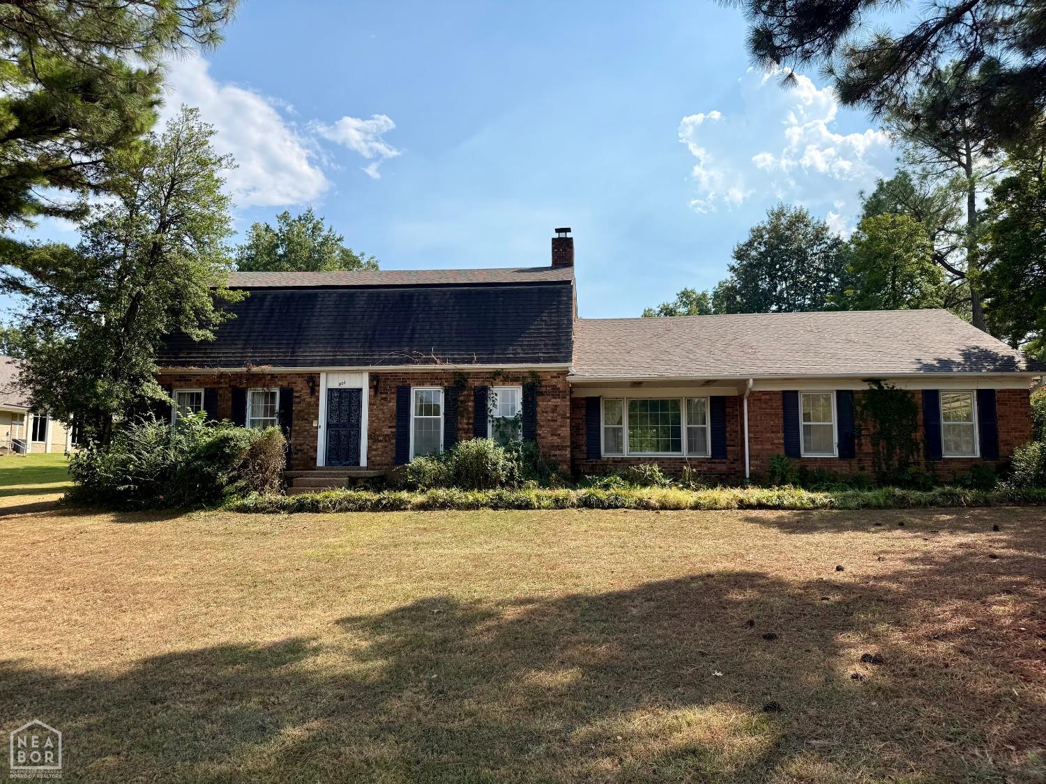 801 E Highland Drive — photo