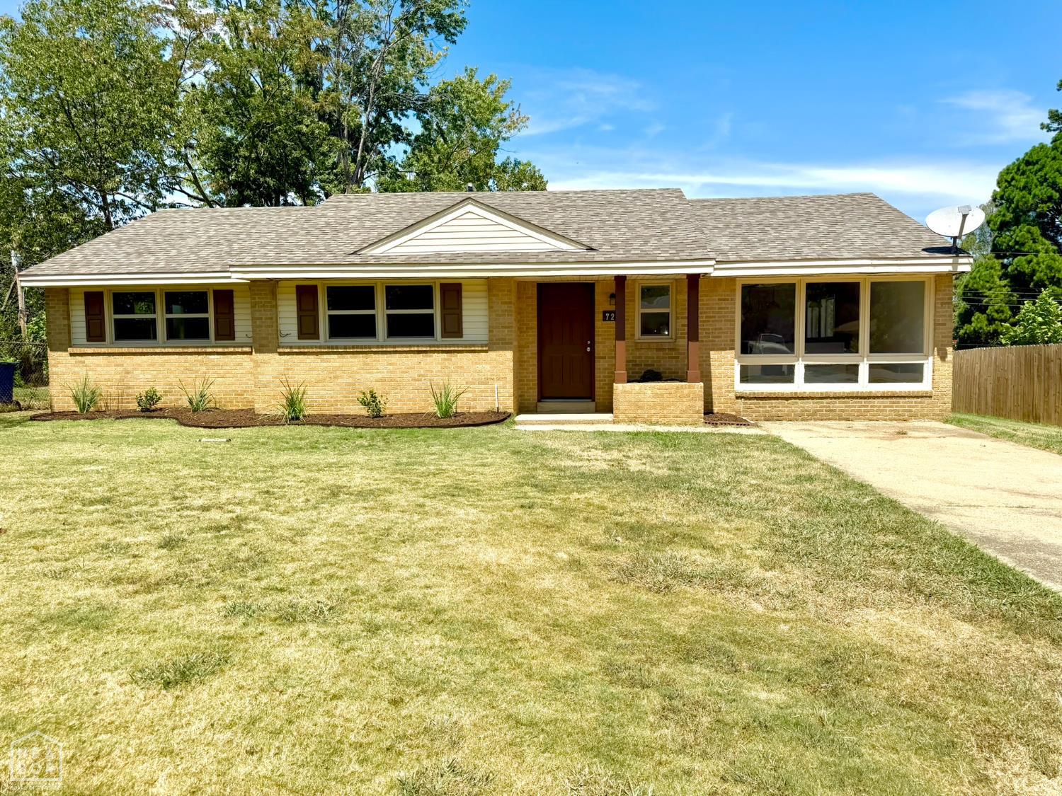 722 Locust Drive — photo