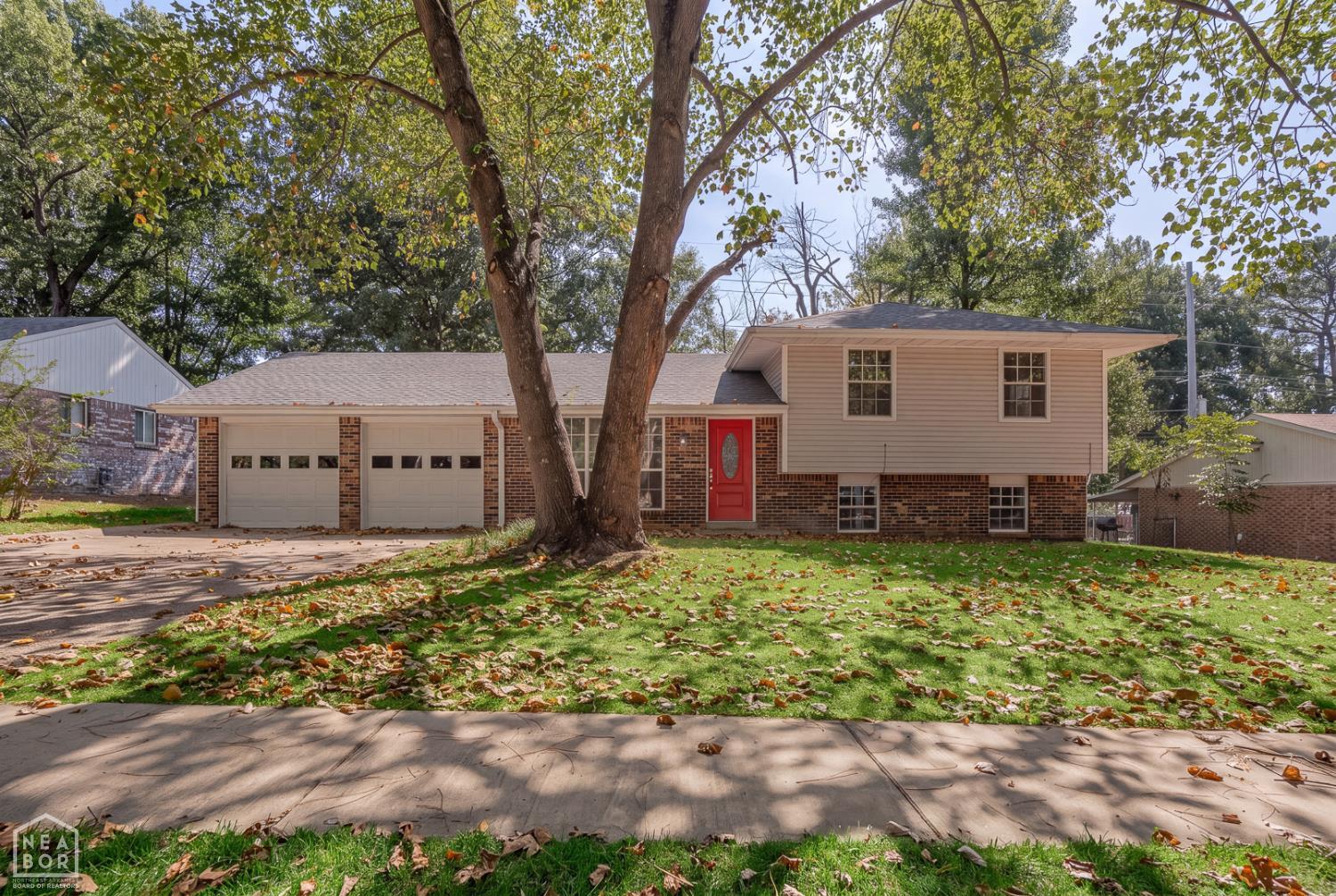 1610 Tanglewood Drive — photo