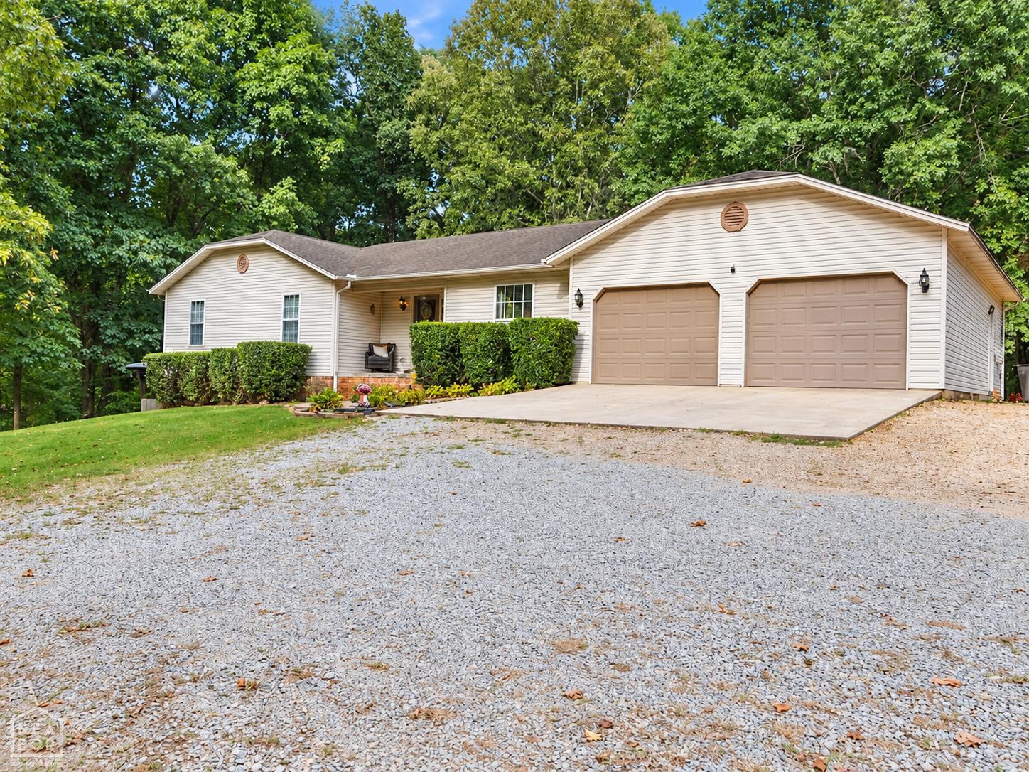 5703 Fairview Road — photo