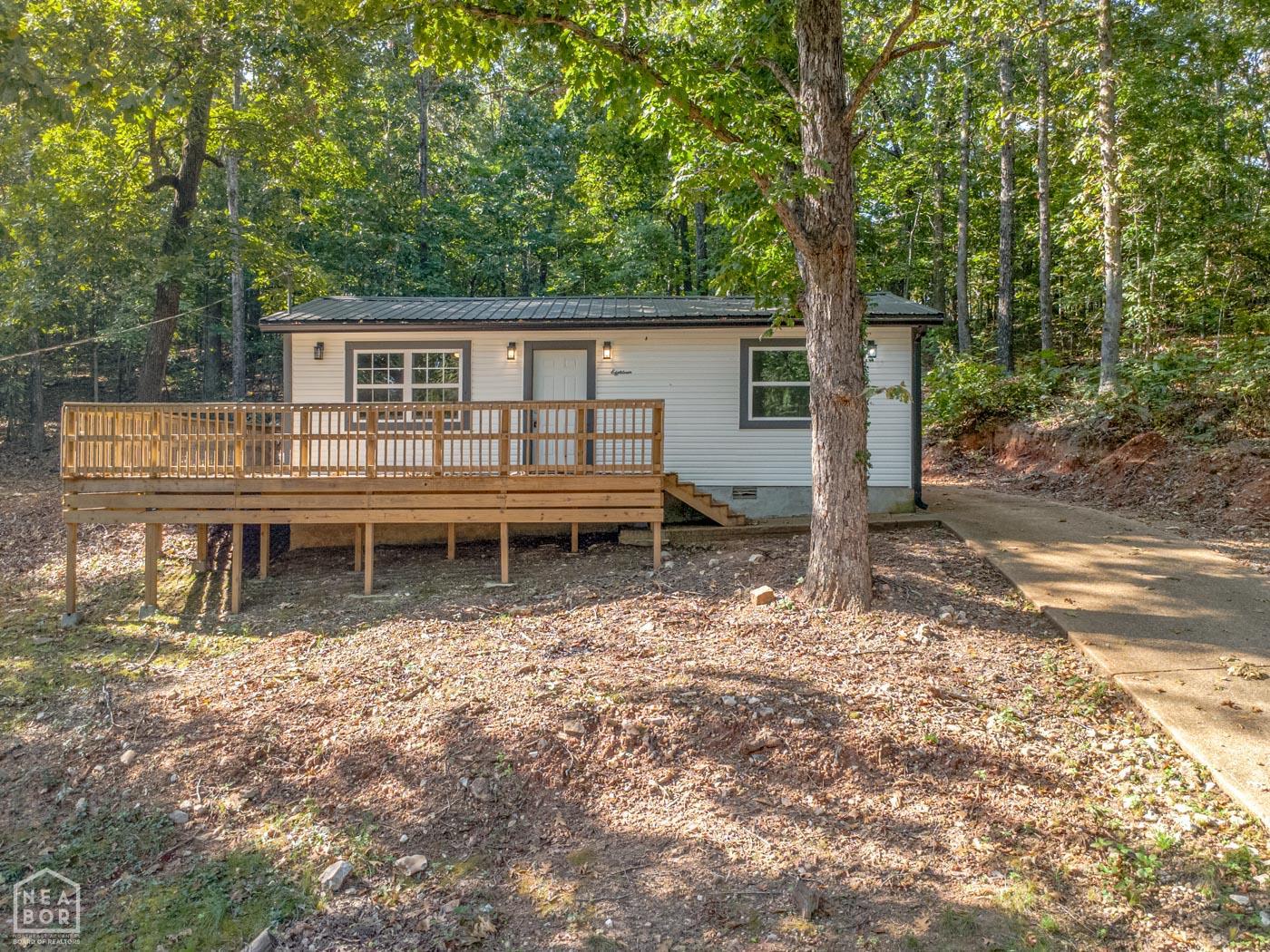 18 Chickasaw Drive — photo