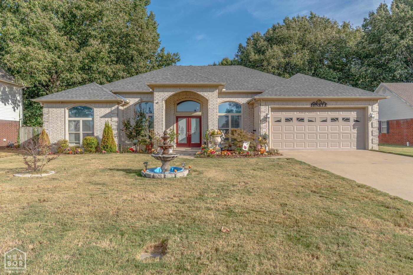 3114 Bowden Dr — photo