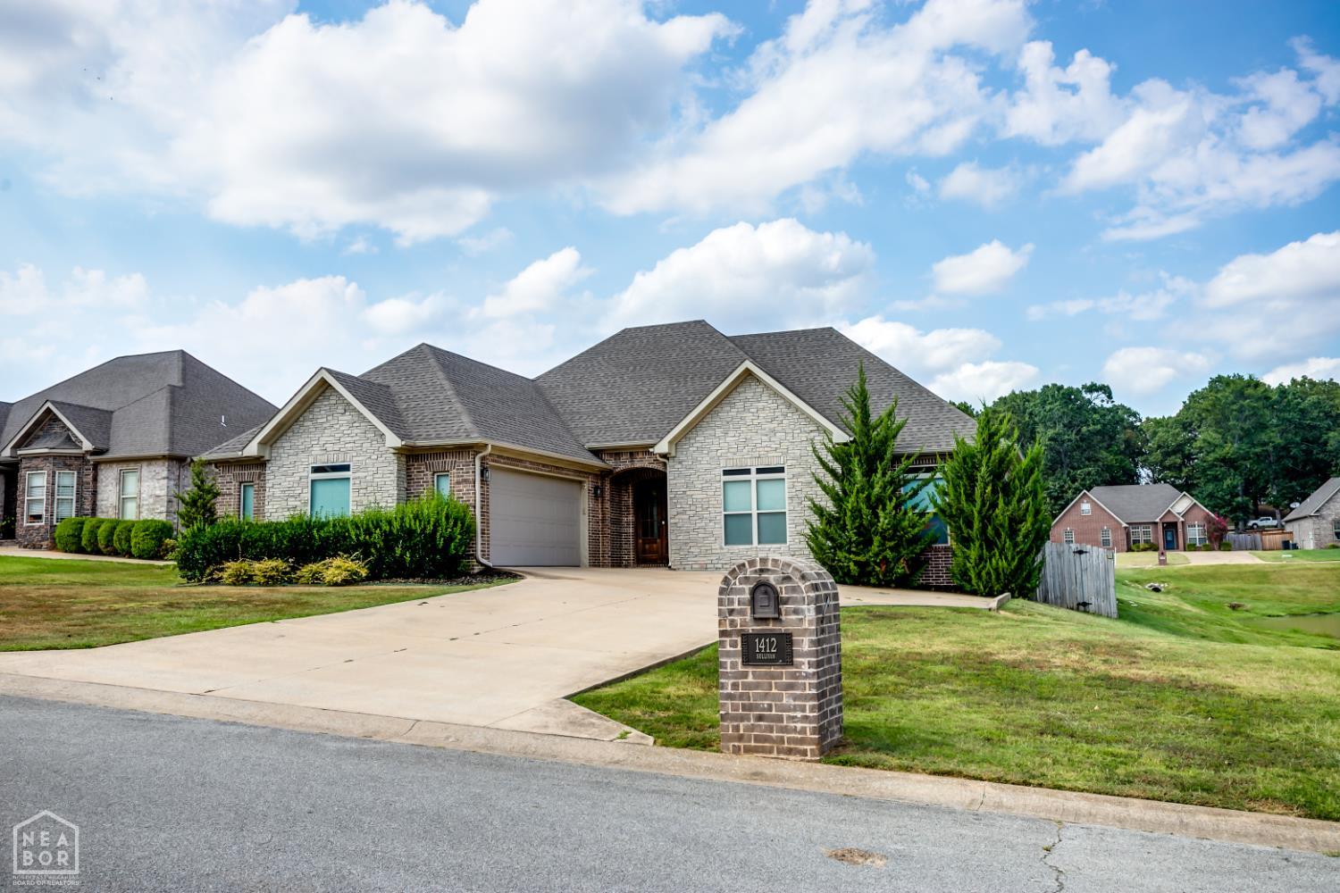 1412 Sullivan Circle — photo