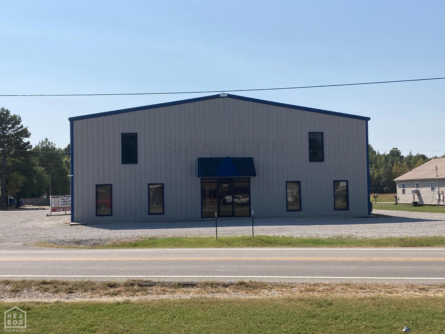 1220 Highway 135 N — photo