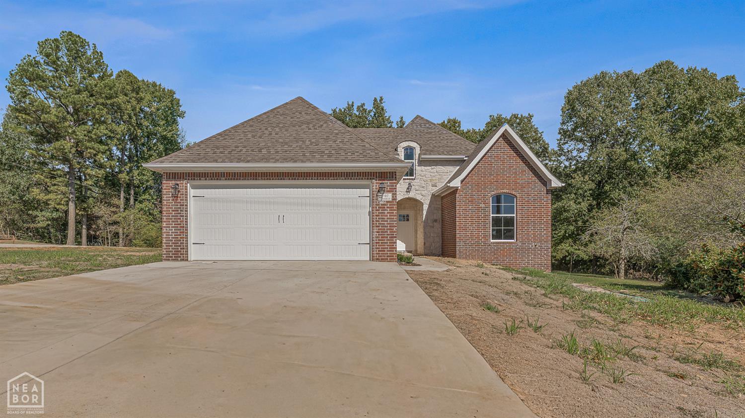 2107 Wildrose Lane — photo