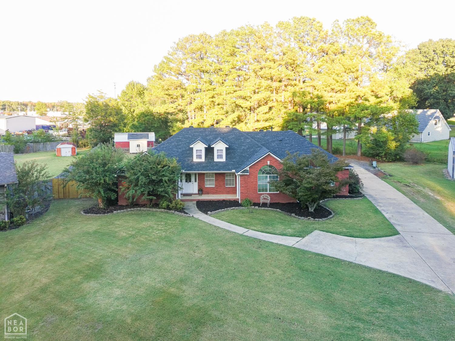 4126 Hickory Circle — photo