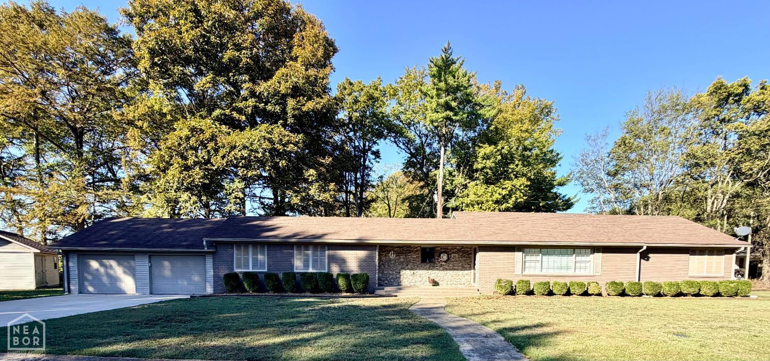 14 Lakeside — photo