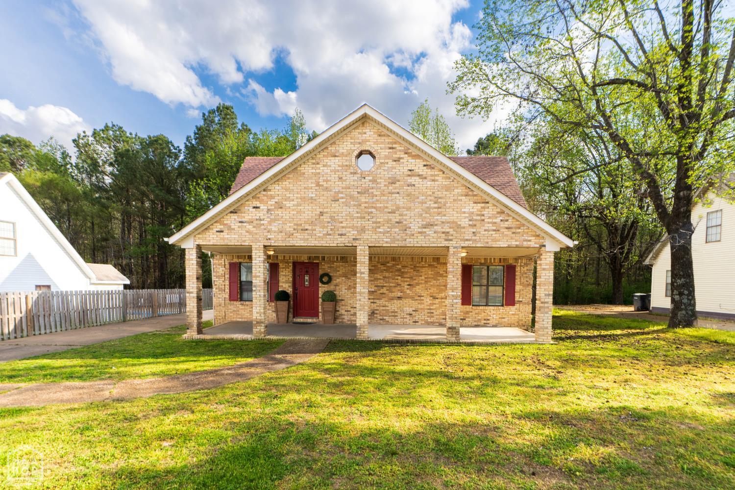 1205 Golf Course — photo