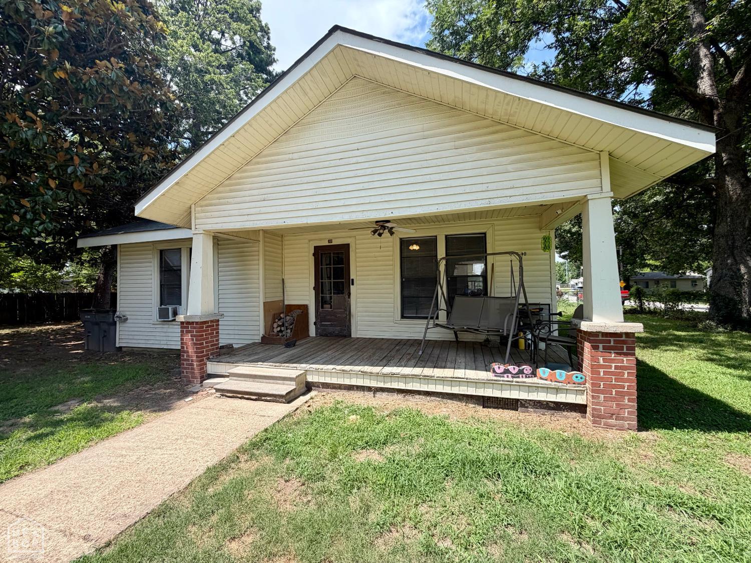 301 W Ruby, Paragould, AR 72450 — photo 2