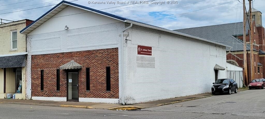 1000 Central Avenue — photo