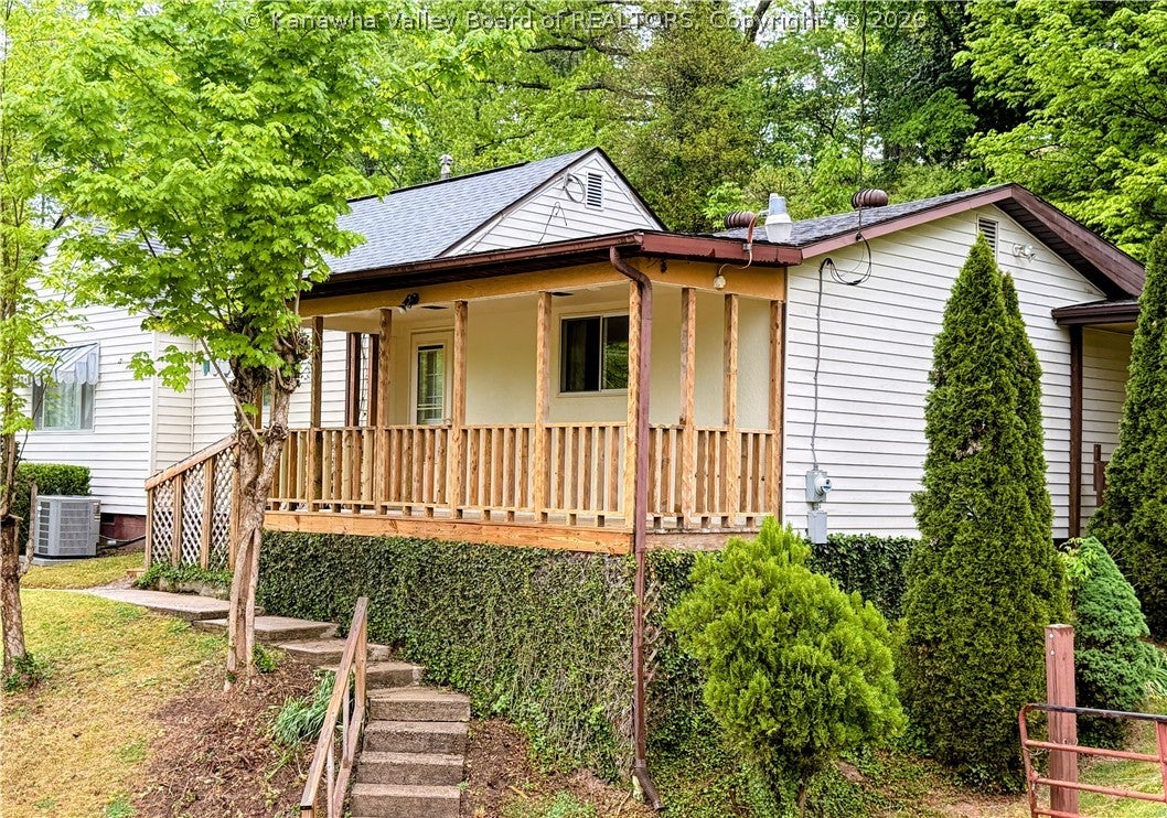 355 Fudges Creek Road — photo
