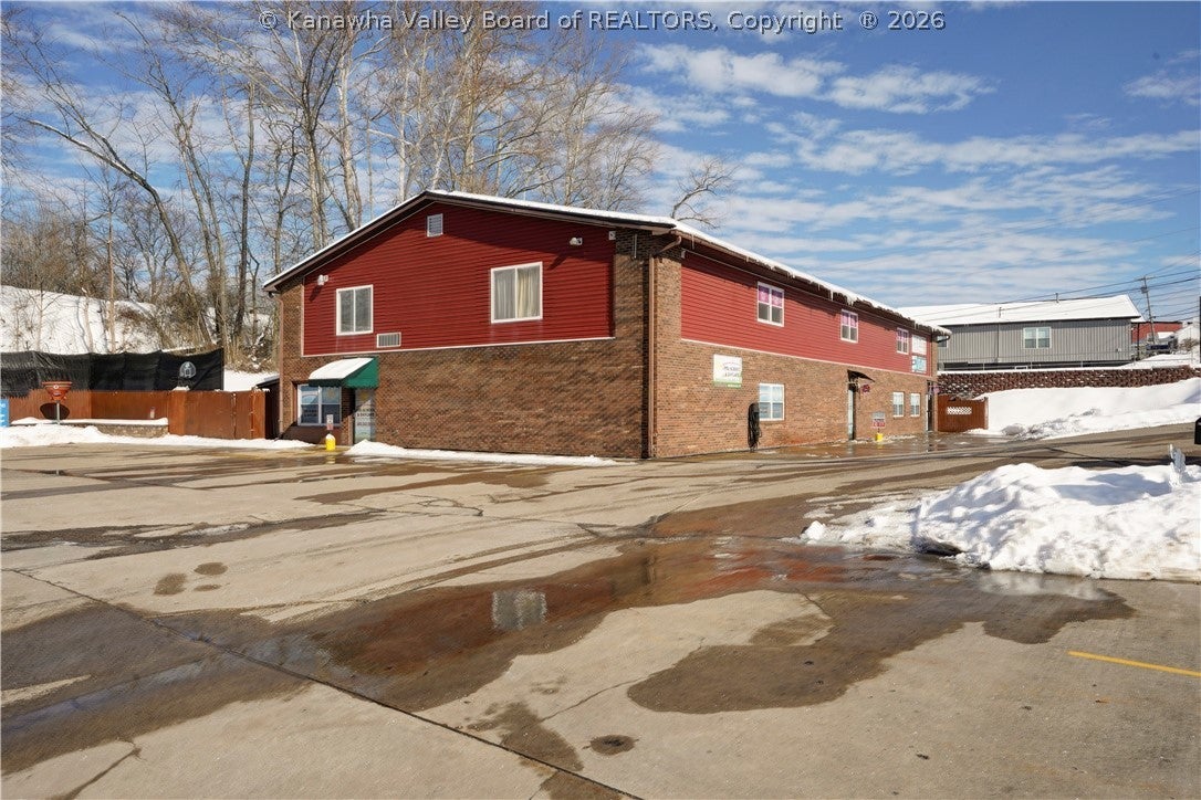 2660 Main Street — photo