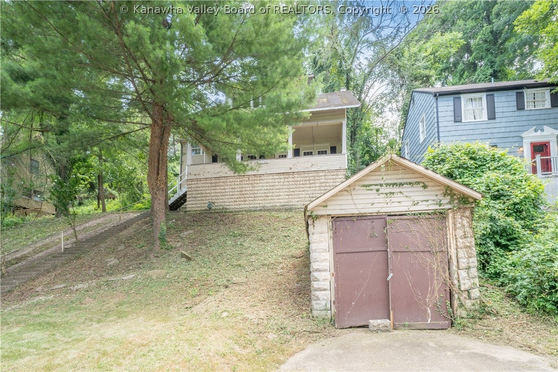 1215 Edgewood Drive — photo