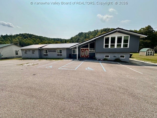 5570 US Rt 60 — photo