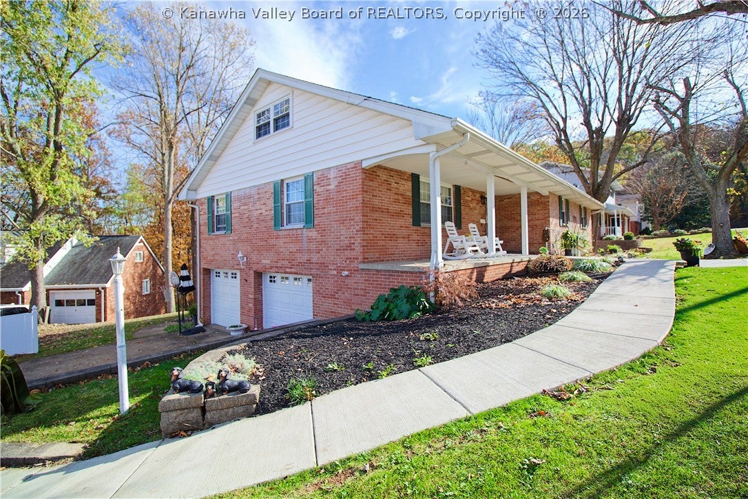 1502 Village Drive — photo