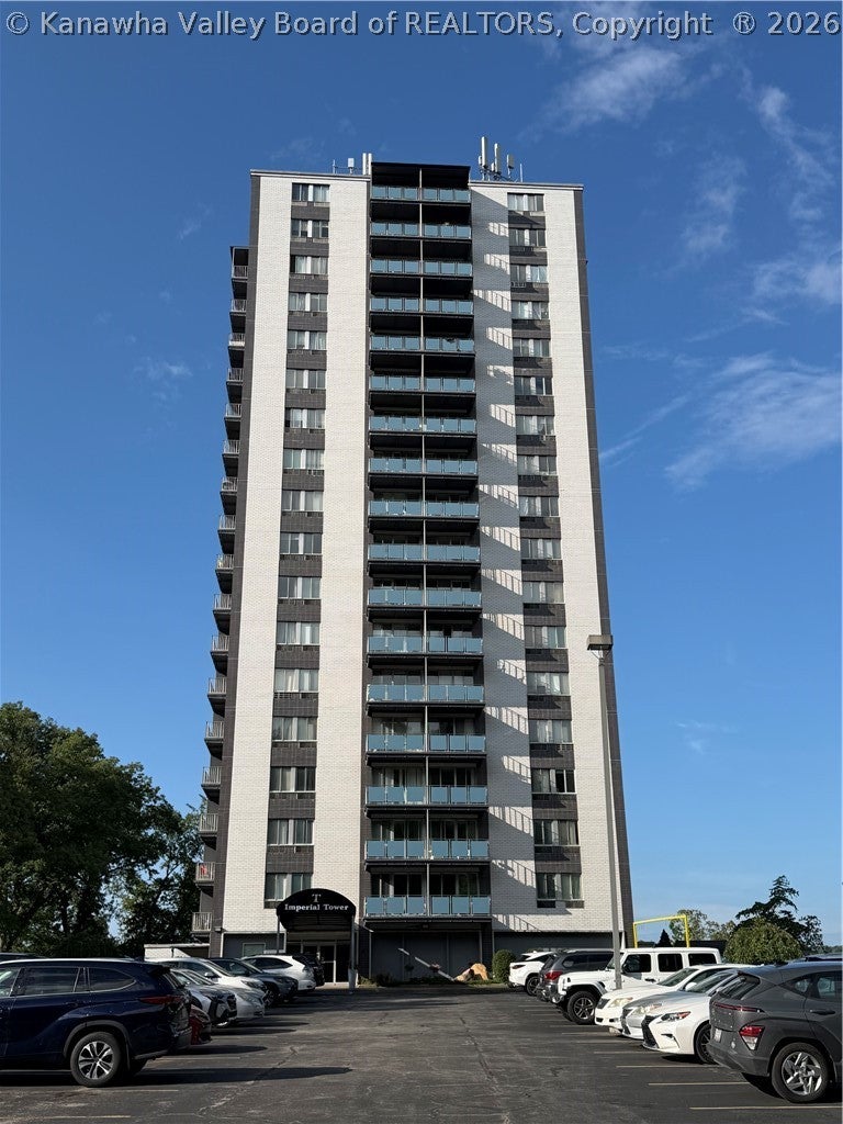 1800 Roundhill Road 406 — photo