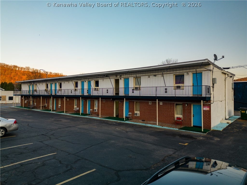 5311 Maccorkle Avenue SE — photo