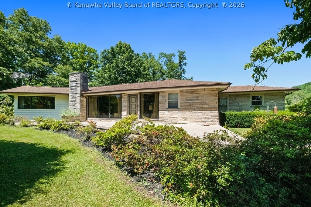 315 Dewey Drive — photo