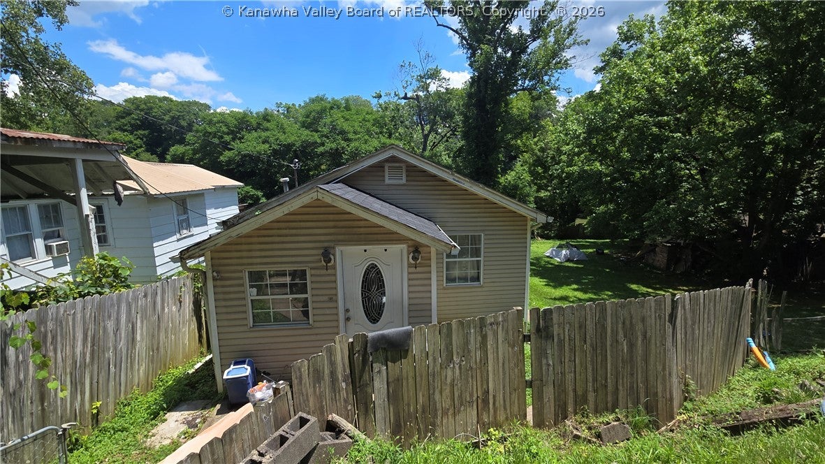 10560 Coal River Road — photo