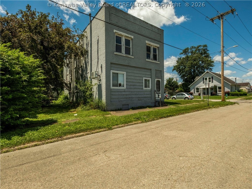 3005 Hughes Street — photo