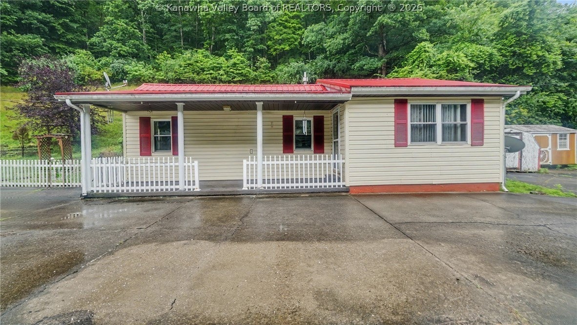 11 Birch Hollow Road — photo