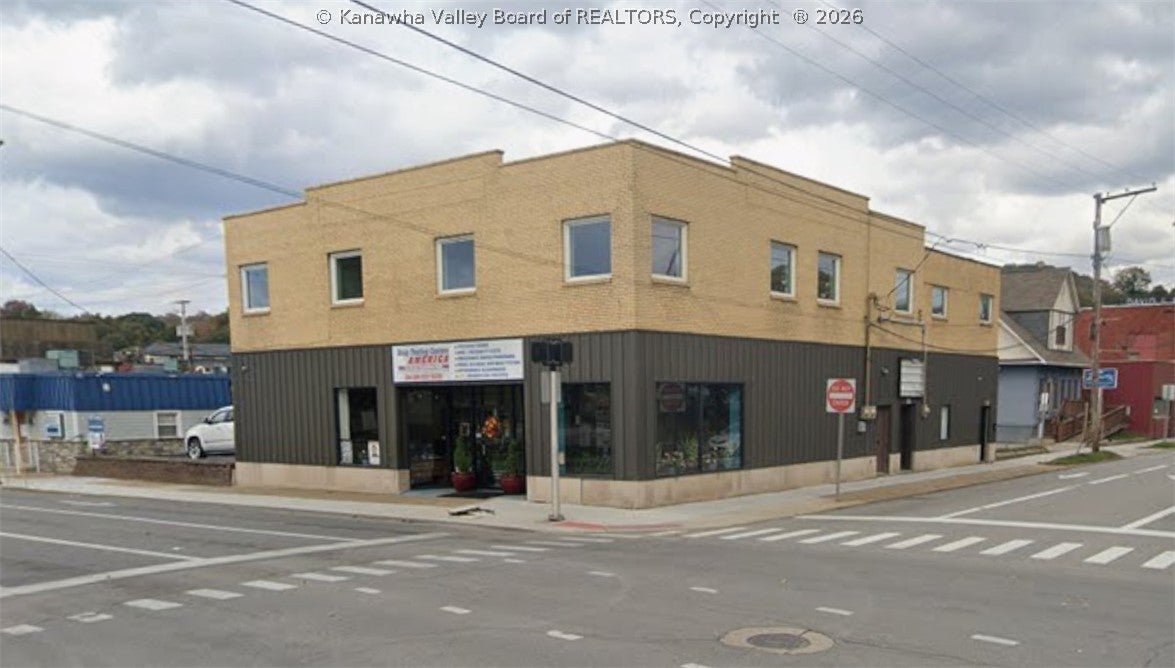 100 Lee Street West — photo