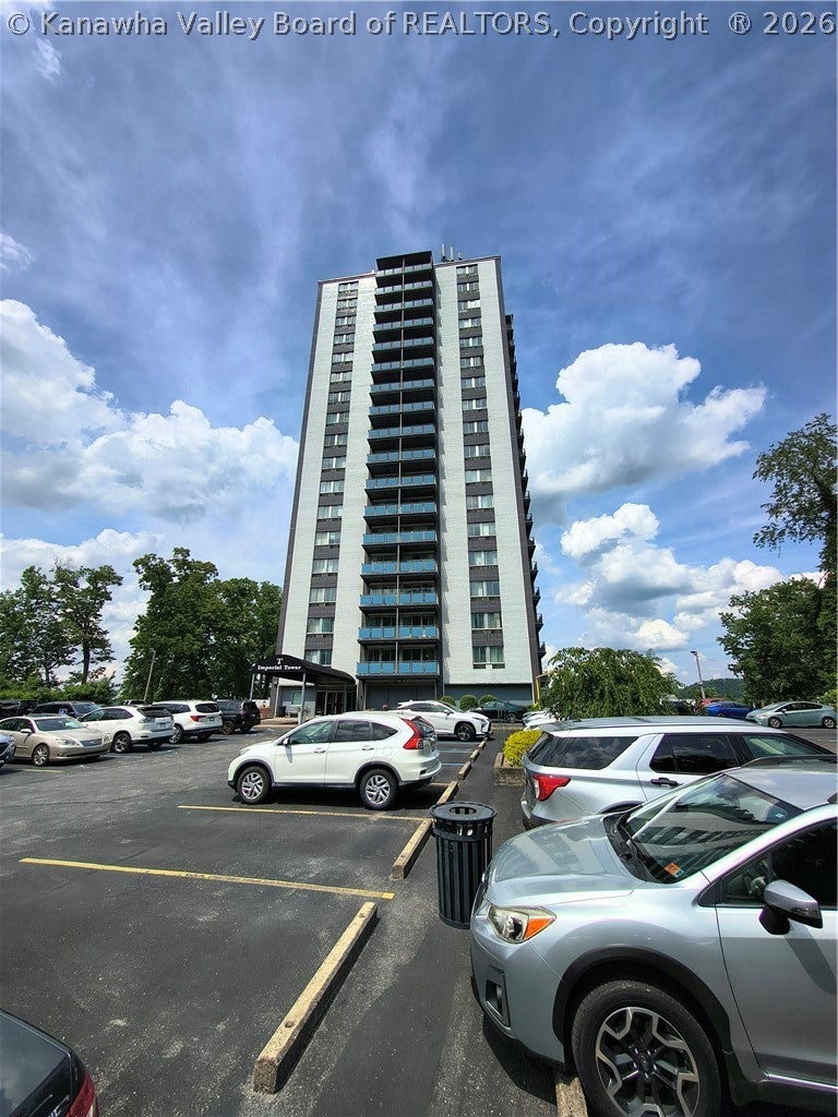 1800 Roundhill Road 304 — photo