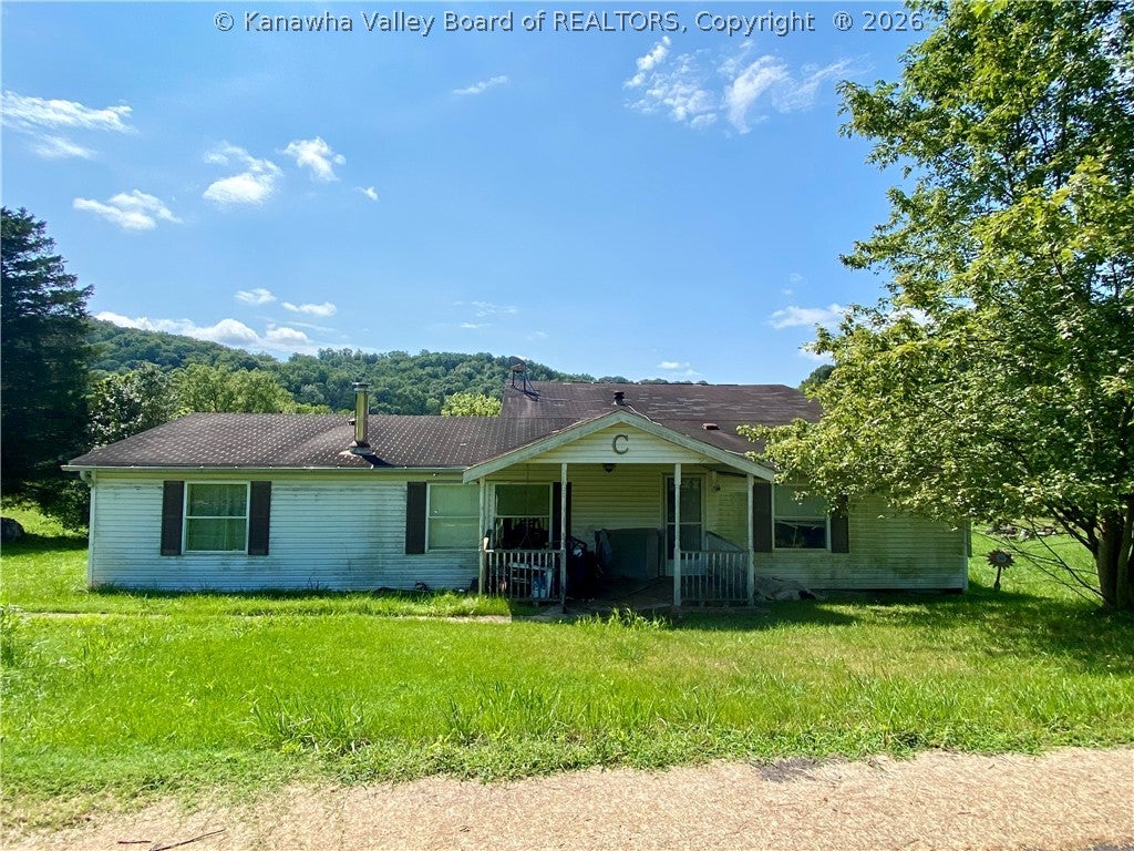 1175 Creston Road — photo
