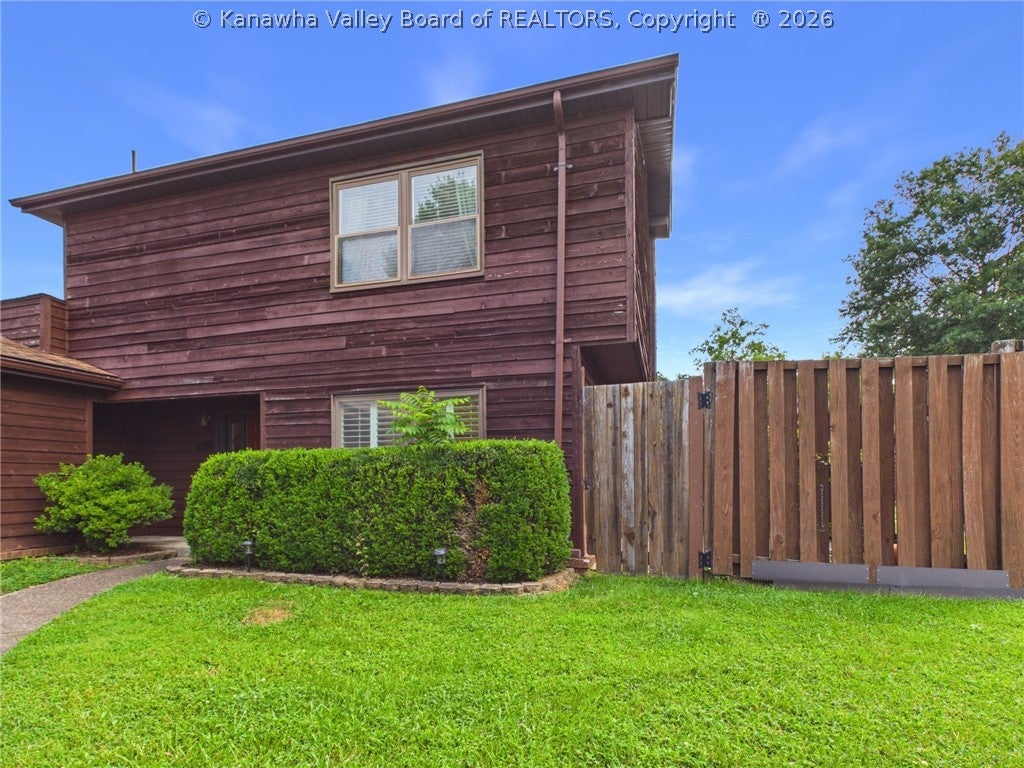301 Trappers Place — photo