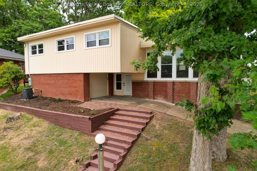 918 Churchill Circle — photo