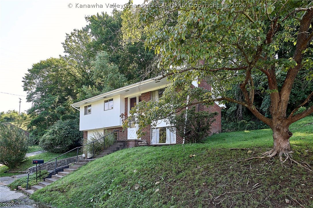 54 Sunset Drive — photo