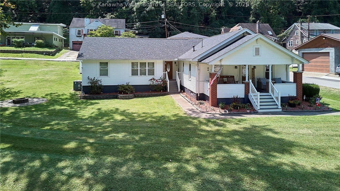 931 Woodward Drive — photo