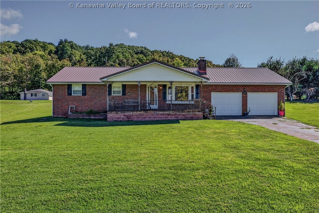 1820 Ravenswood Road — photo