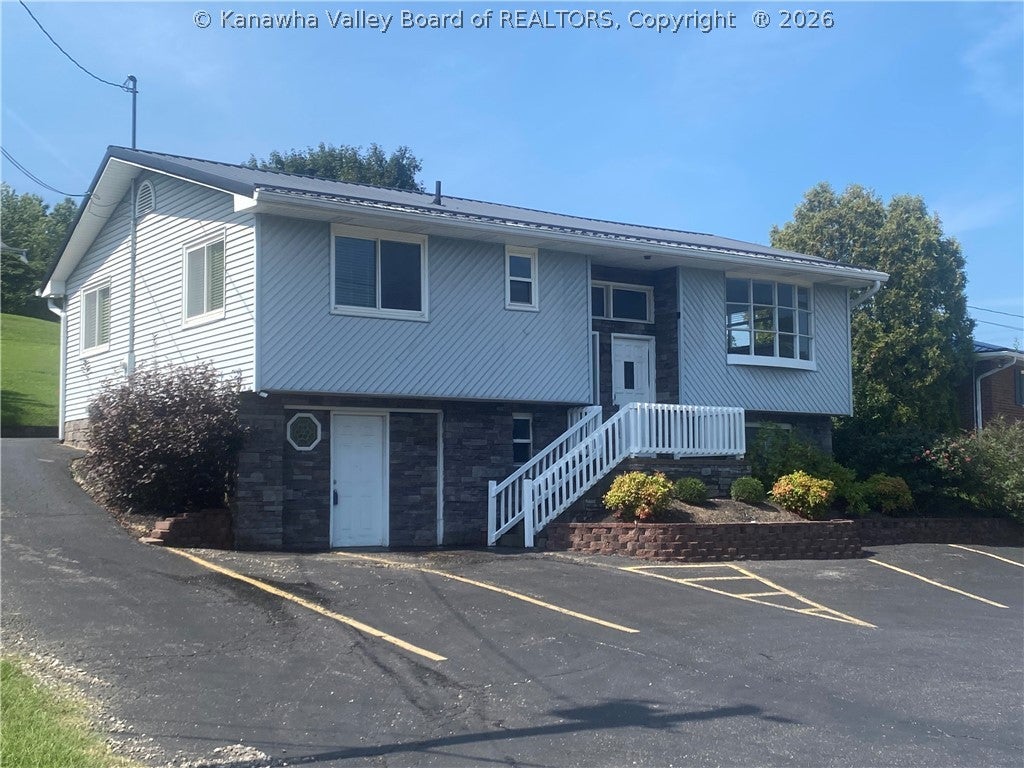 202 Glass Drive — photo