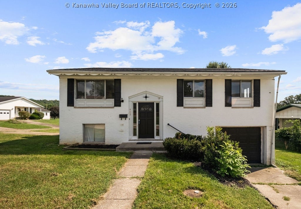 402 Circle Drive — photo