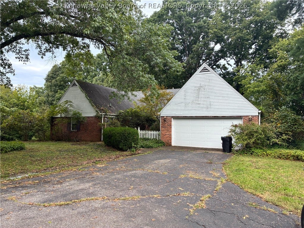 6372 Dupont Road — photo