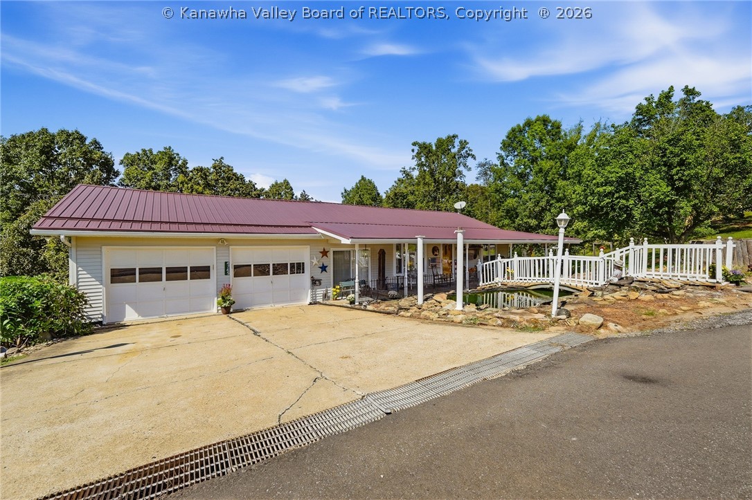 4745 Clendenin Creek Road — photo