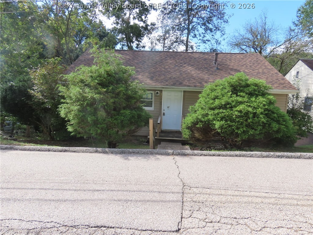 1205 Ashwood Road — photo