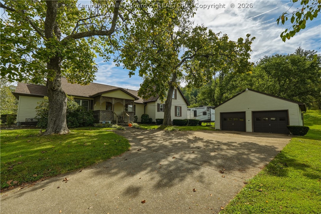 608 Teays Lane — photo